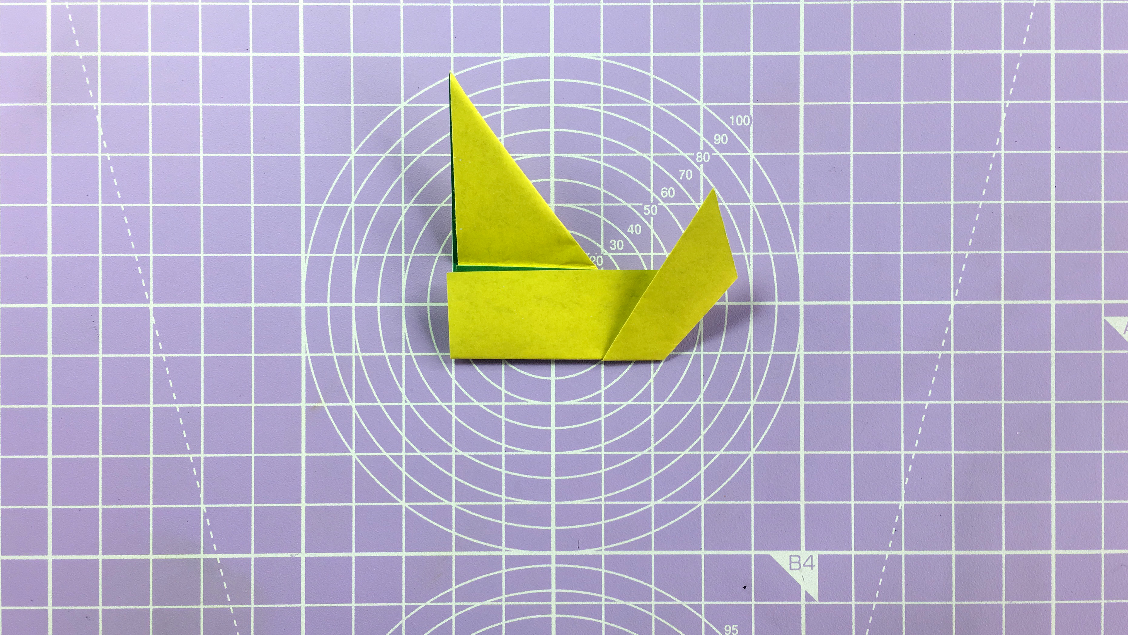 How to make an easy origami leaf - step 5