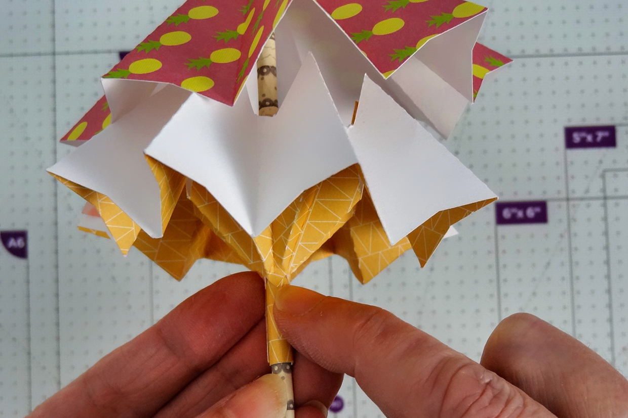 how to make a small paper umbrella 17