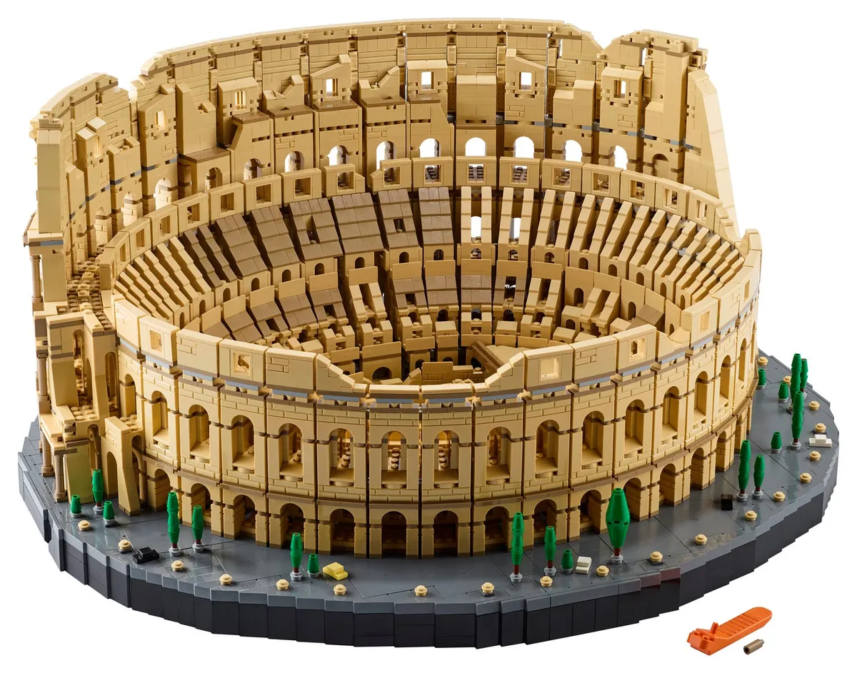 Lego big Colosseum set