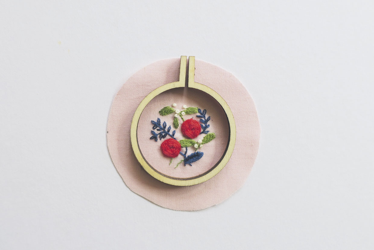 embroidered pendant step4