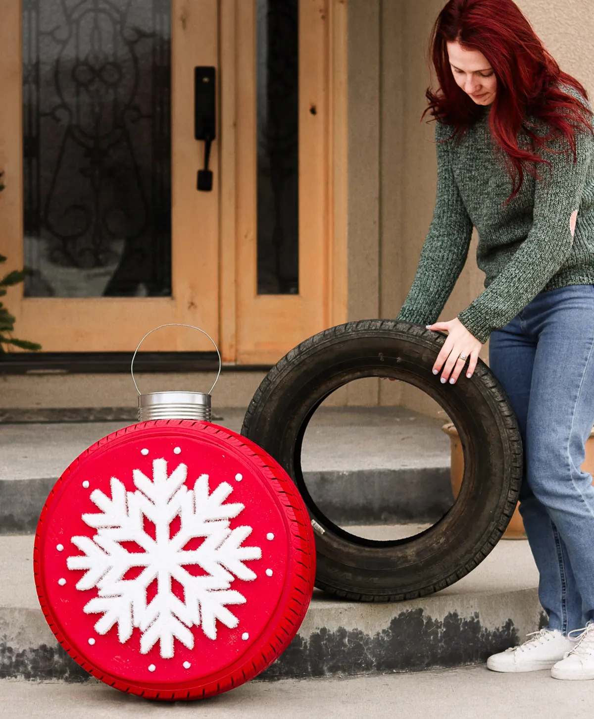 DIY outdoor decorations made from tyres