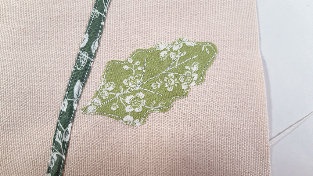 How to apply applique to a tote bag Fig 6