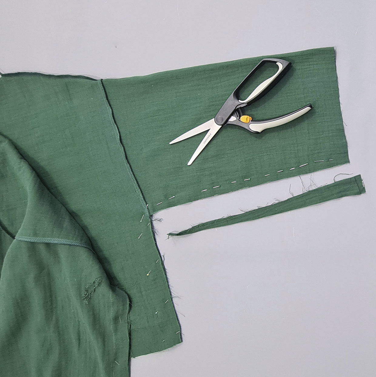 Step 5 – sew the sleeves in one pass