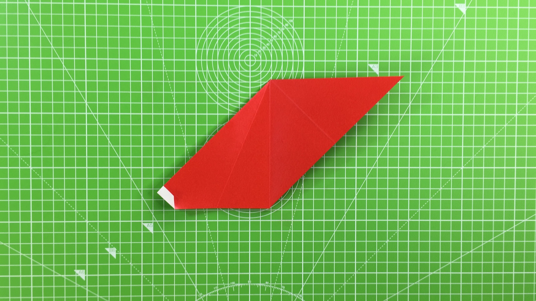Origami Santa tutorial - how to make an origami Santa, step 31