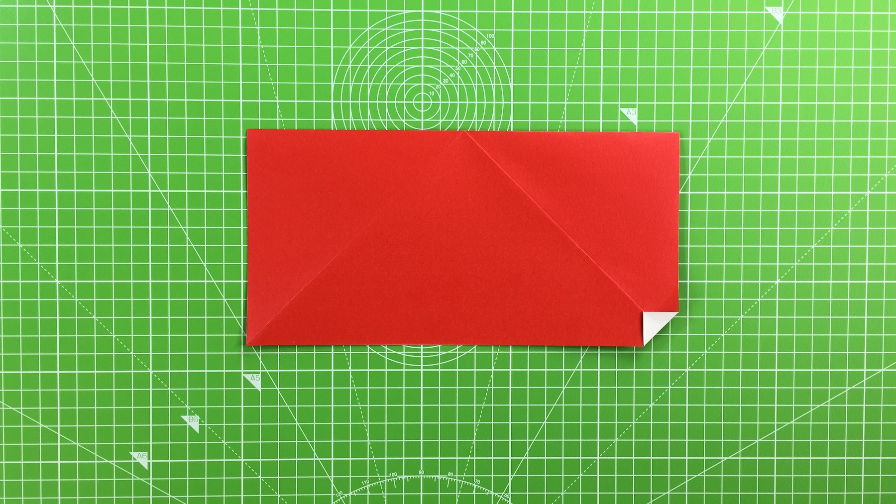 Origami Santa tutorial – how to make an origami Santa, step 8b