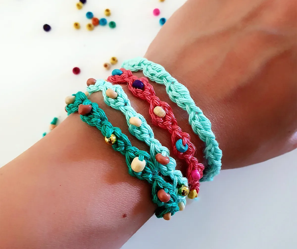 leftover yarn bracelet crochet pattern