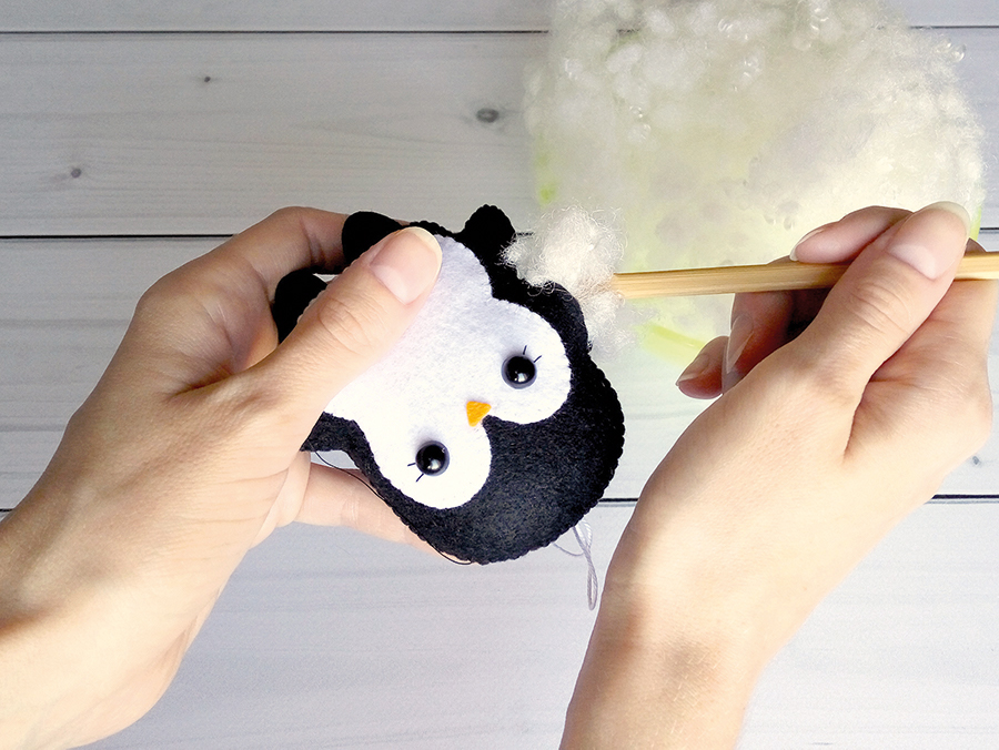 How to make felt penguin Christmas decorations step 4