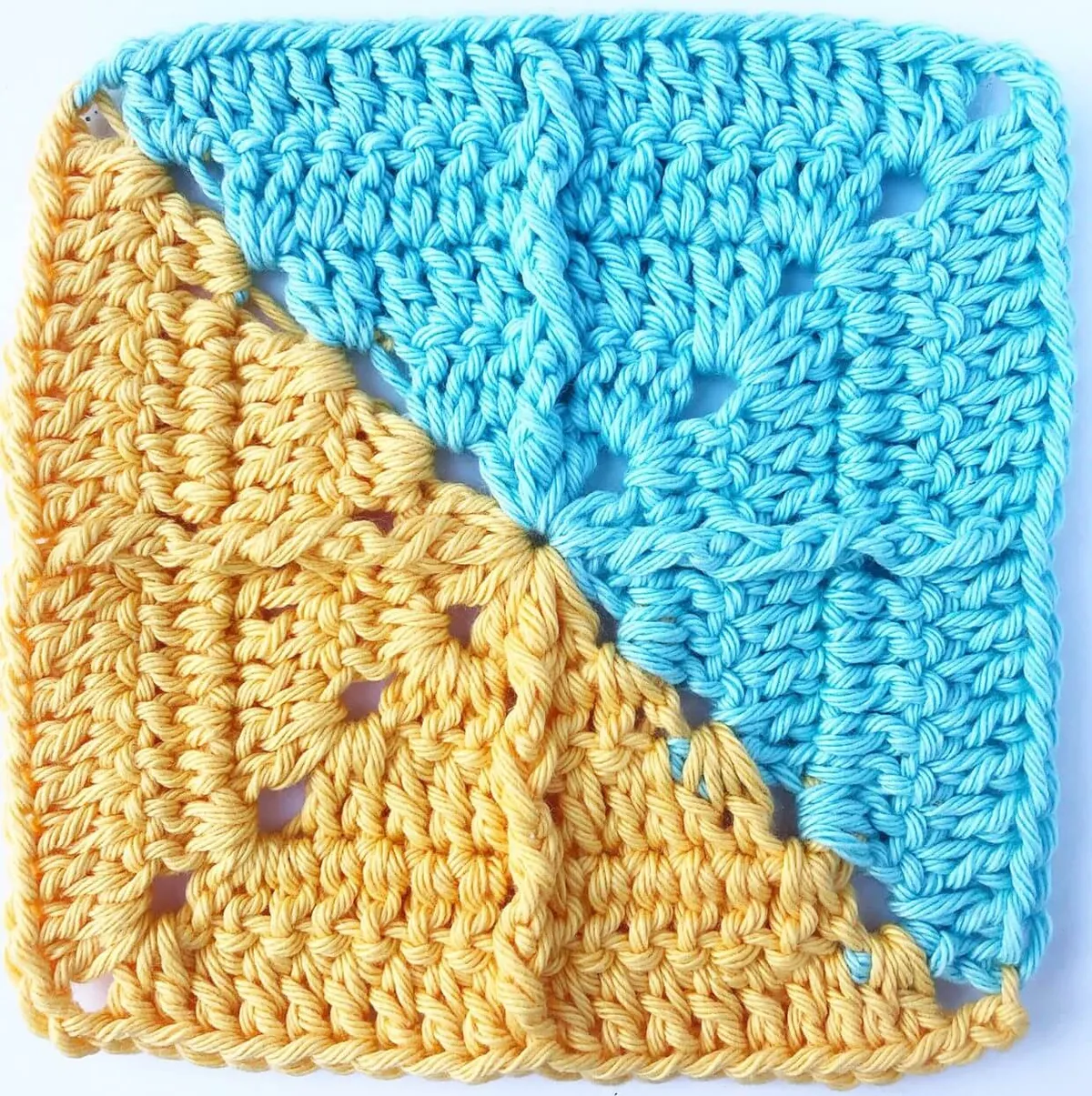 Solid Granny Square - Crochet Tutorial - Sweet Bee Crochet
