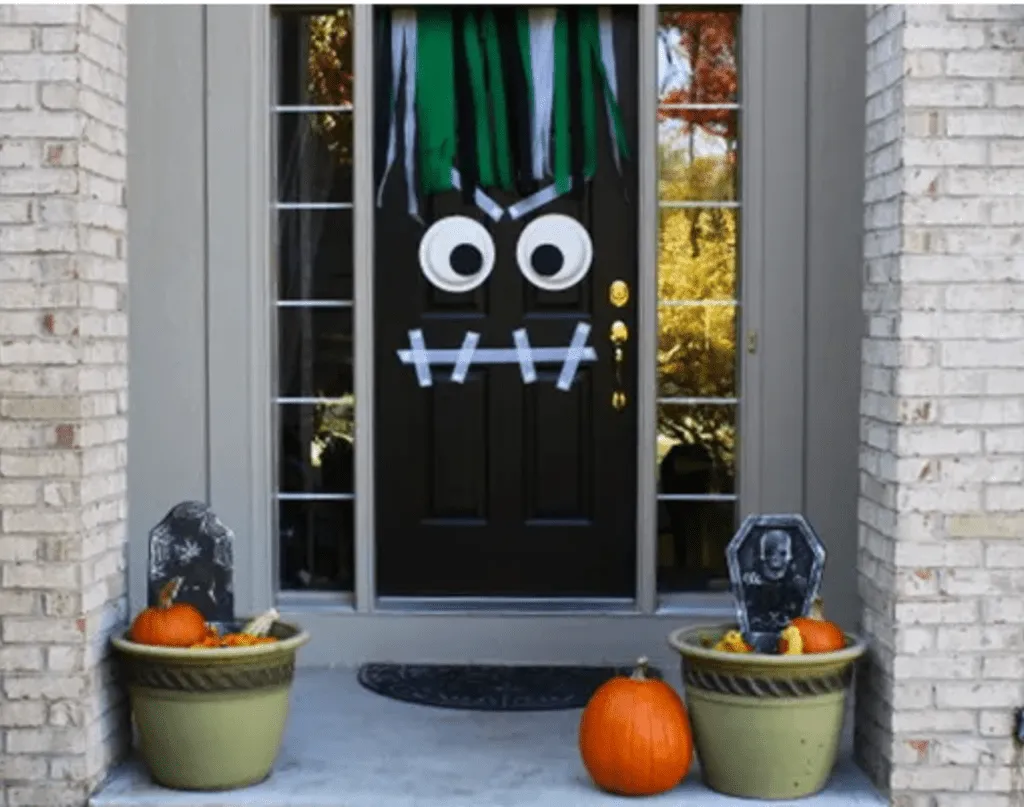 30 best Halloween door decorations