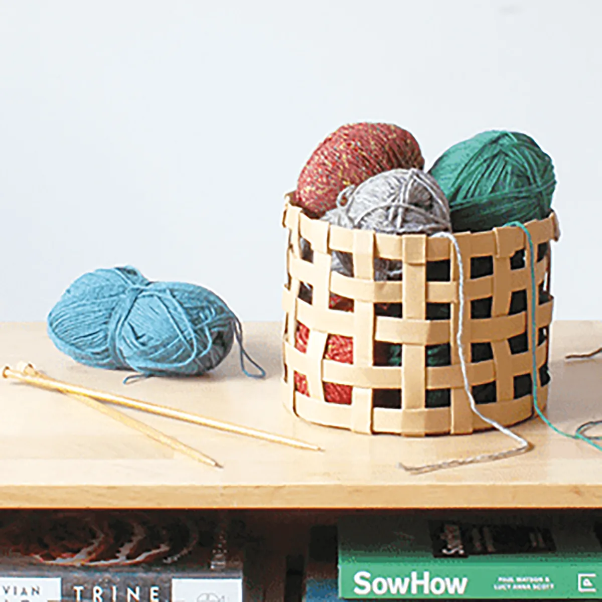paper-weaving-basket-tutorial