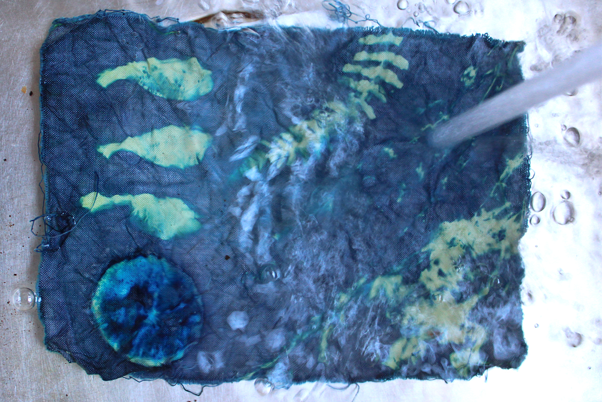 cyanotype printing on fabric – washing
