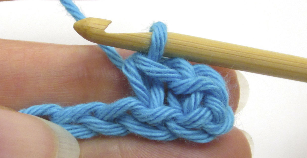 Alternative chain stitch crochet technique - working into the bump - step 8