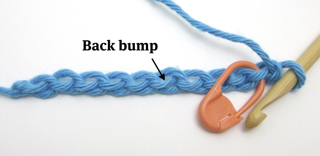 Alternative crochet chain stitch – working into the bump – step 1