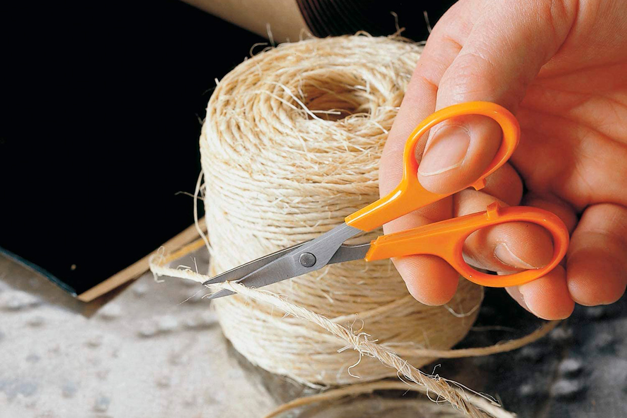 How to finish knitting Fiskars scissors