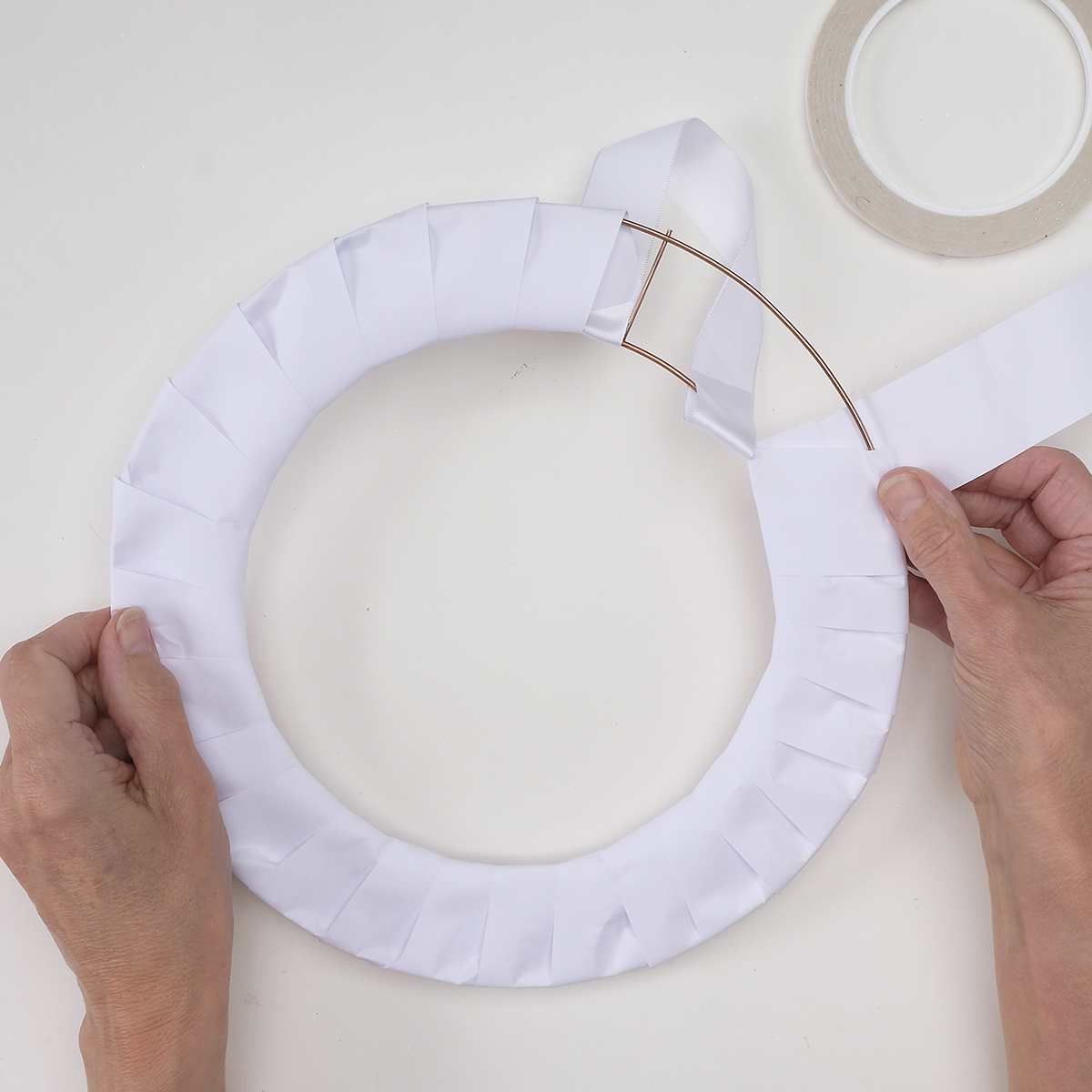 How to make an origami wreath - step 7