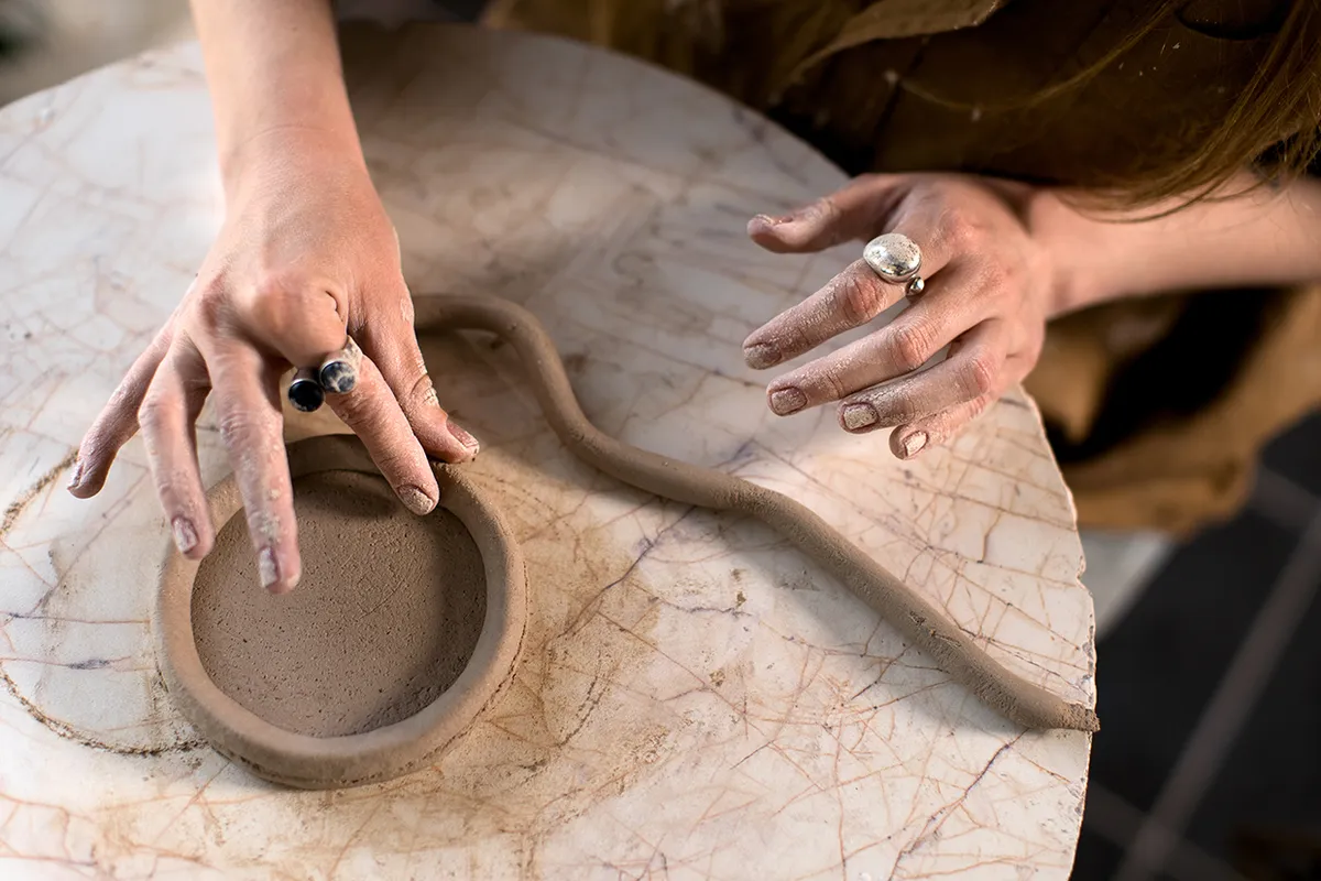 guide to pottery coiling