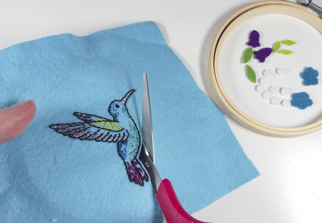 hummingbird embroidery step 3
