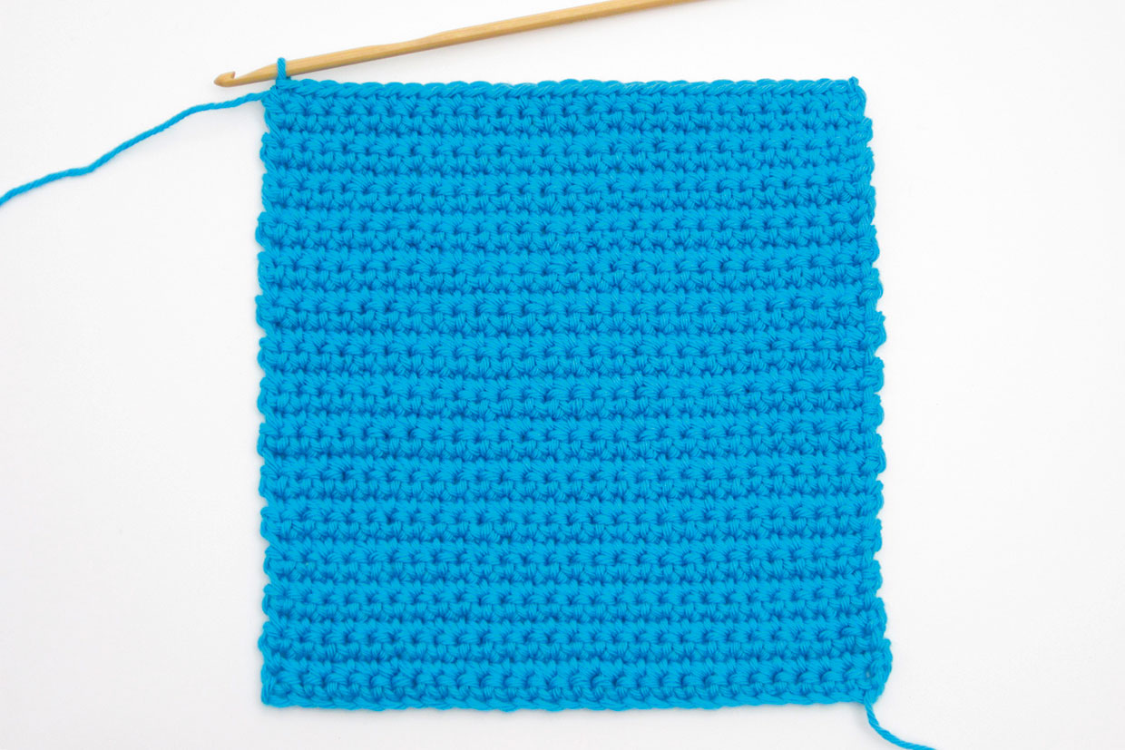how-to-crochet-a-square-in-rows