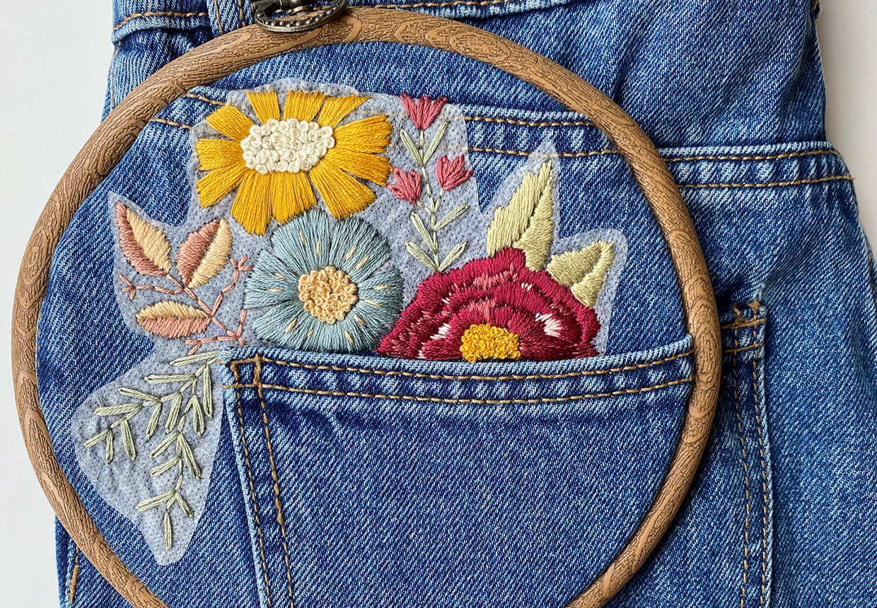 embroidered jeans - blue flower