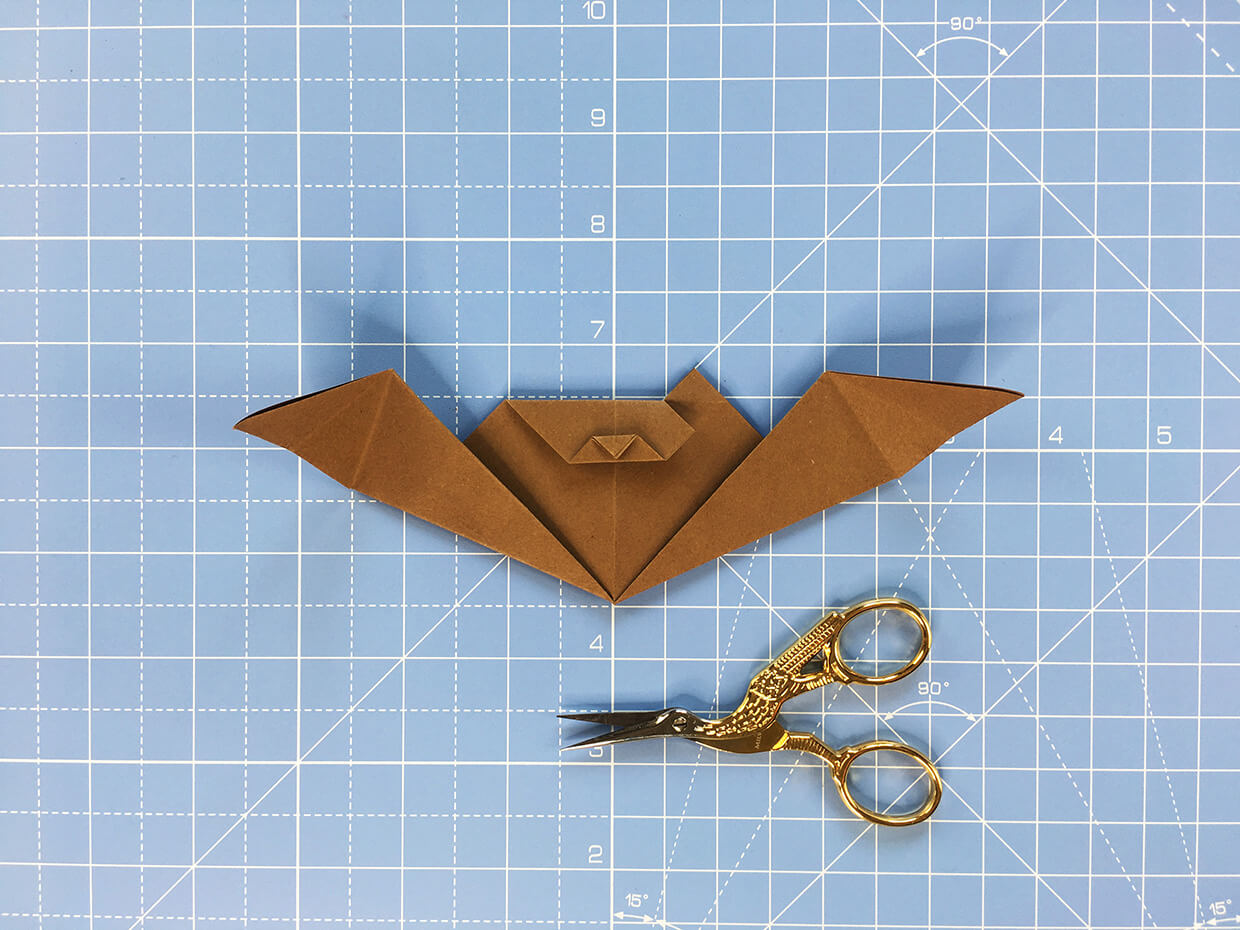 How to make an origami bat - step 13b