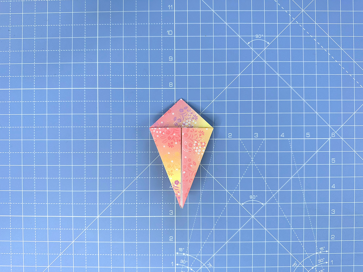 How to make an origami hummingbird – step 10a