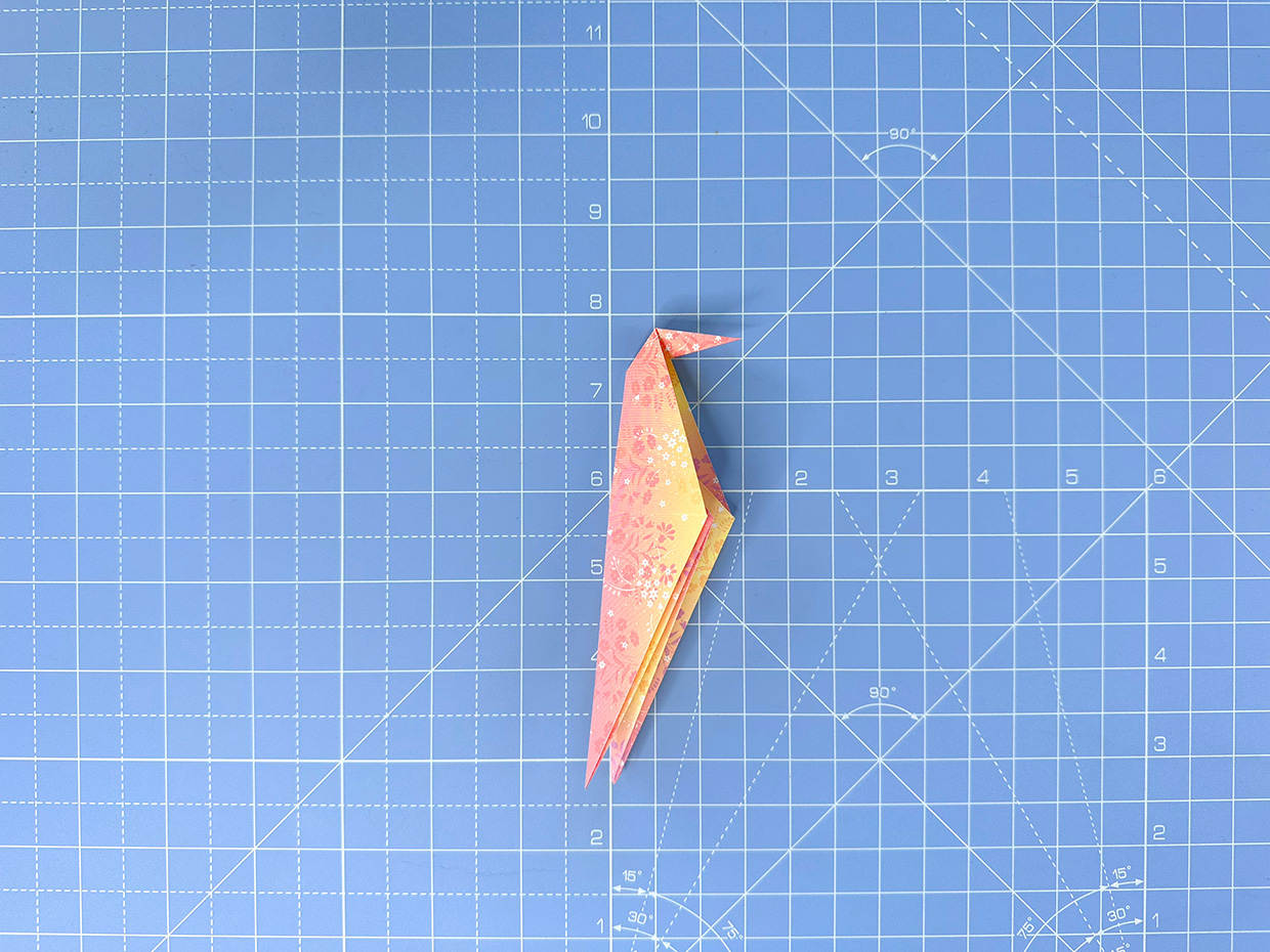 How to make an origami hummingbird - step 13a