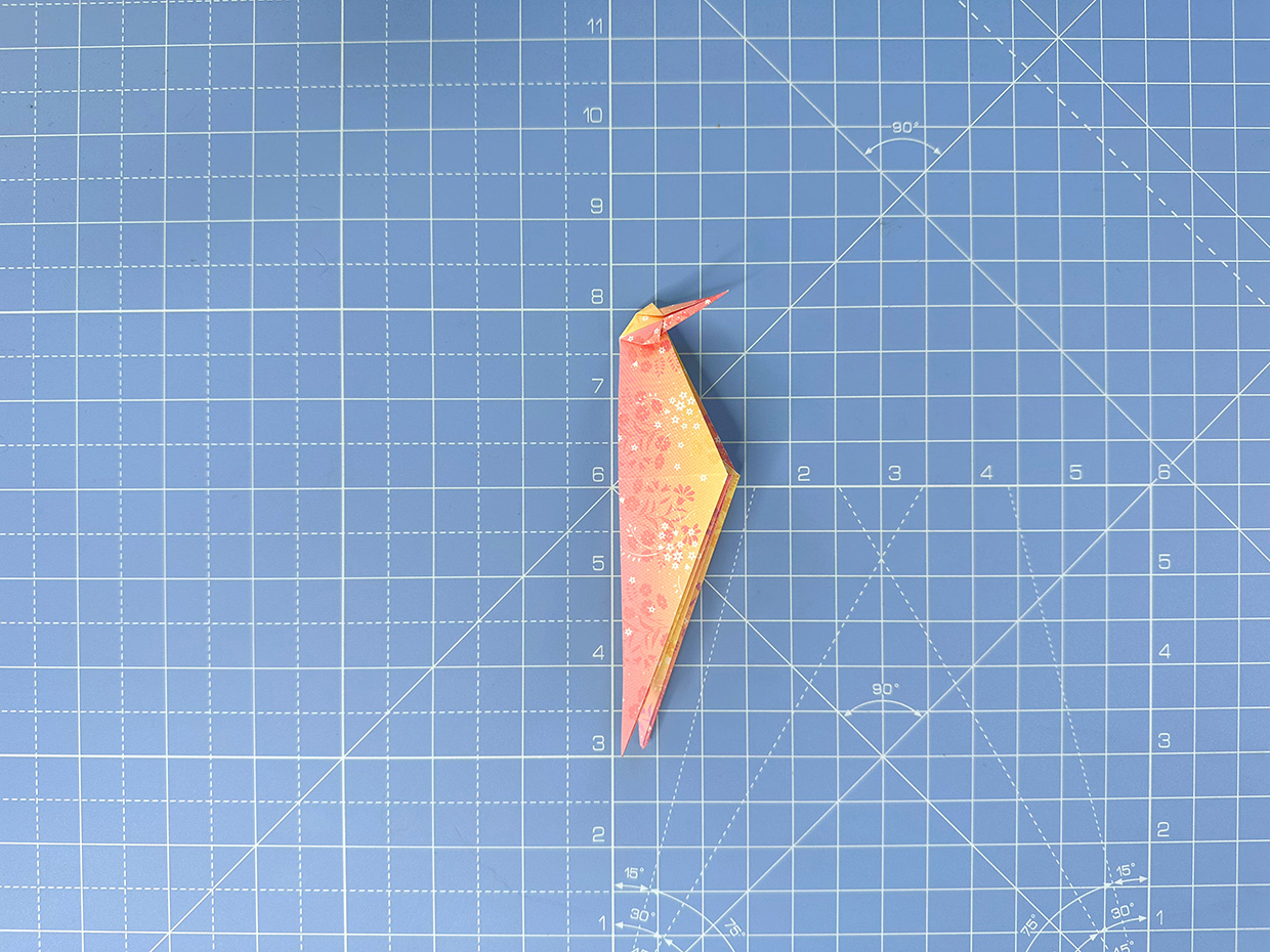 How to make an origami hummingbird - step 16a