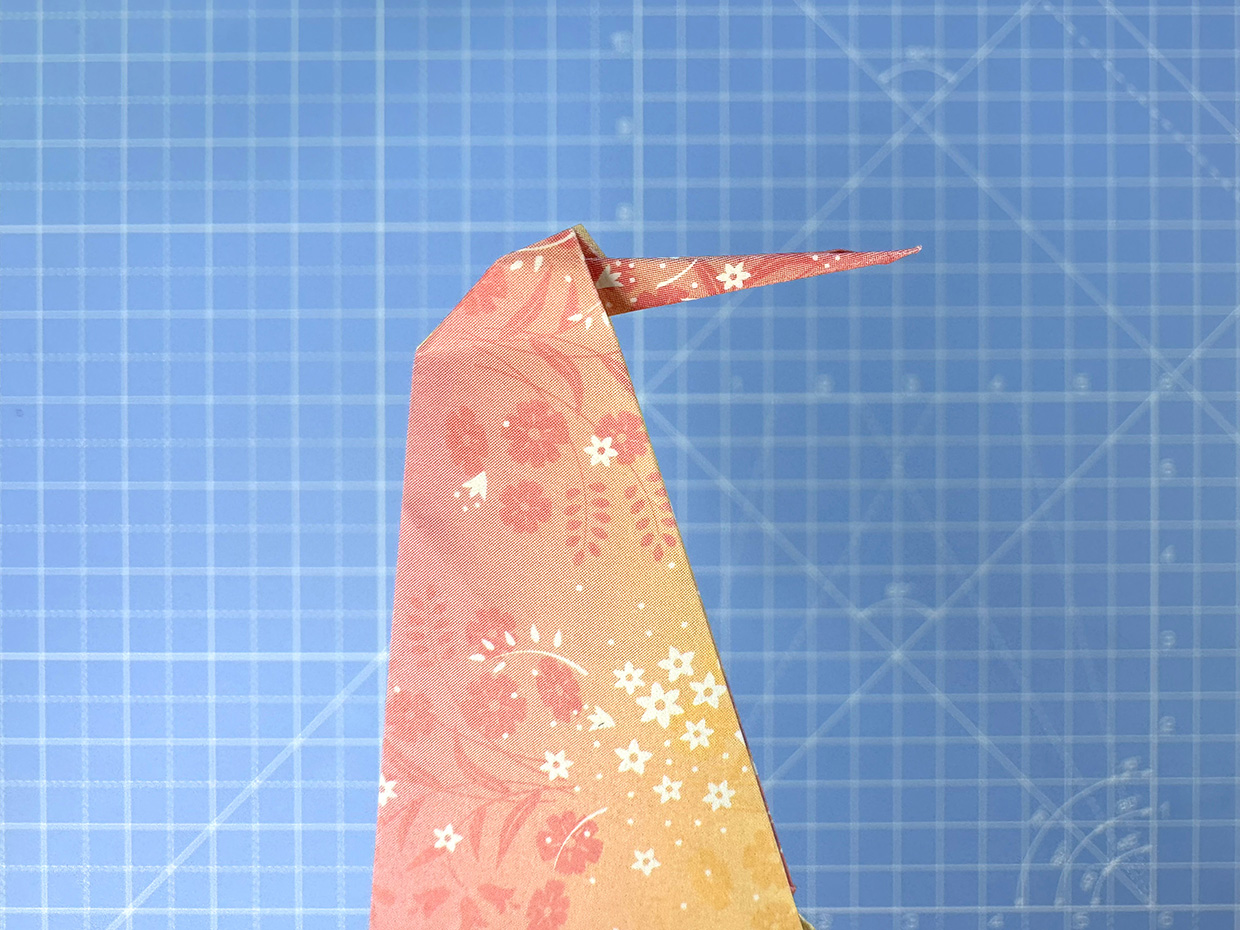 How to make an origami hummingbird - step 17b