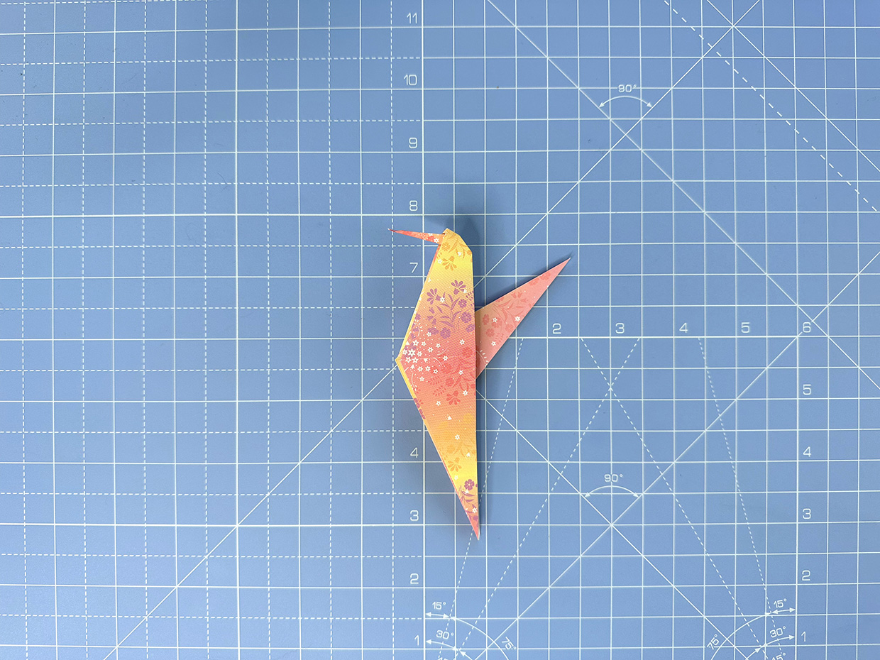 How to make an origami hummingbird - step 19a