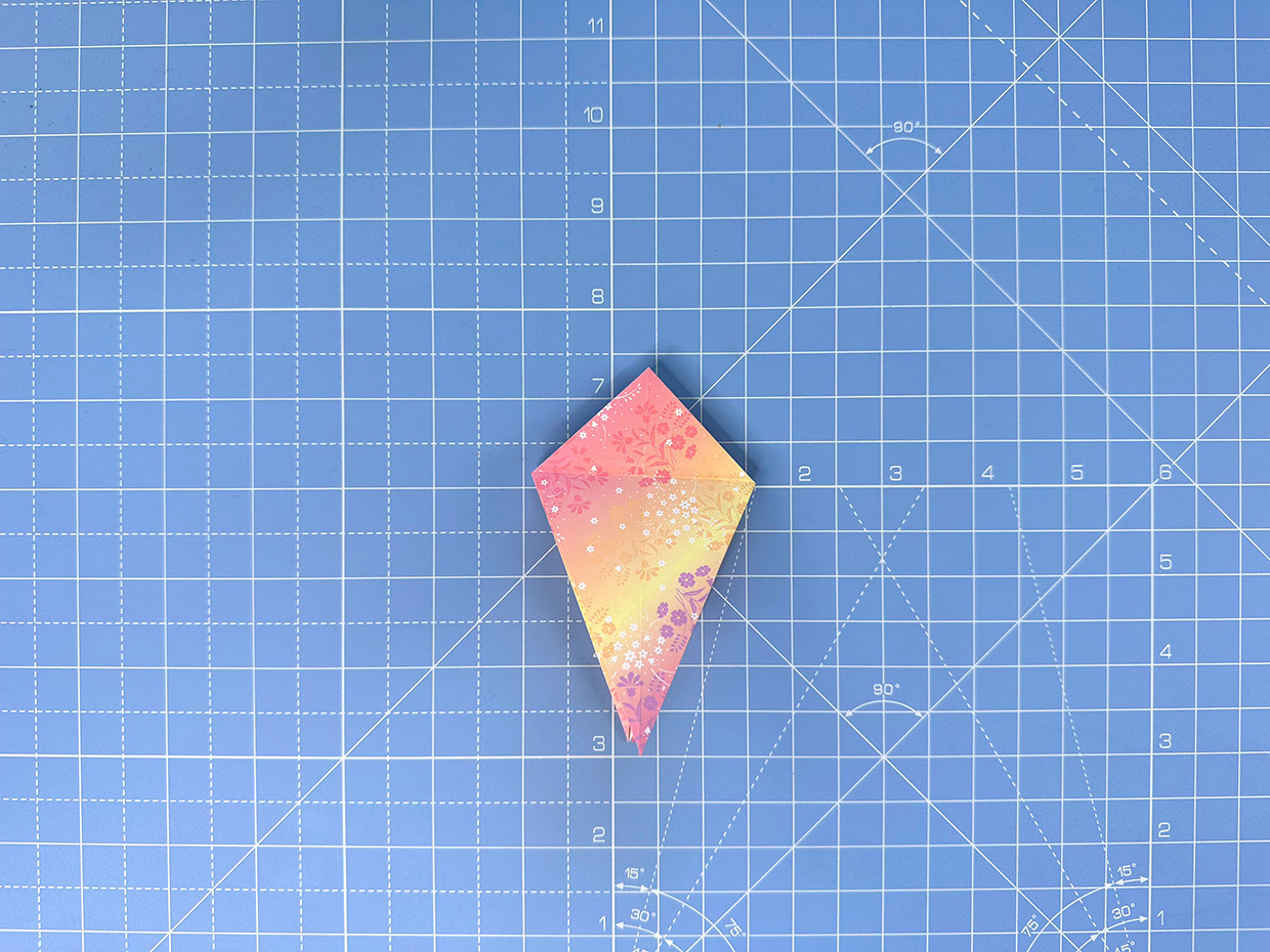 How to make an origami hummingbird – step 9b