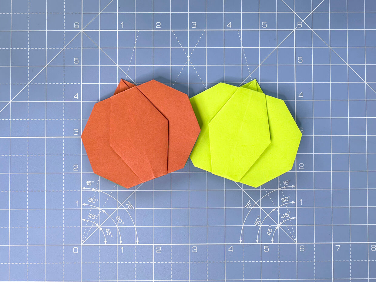 How to make an origami pumpkin - step 18