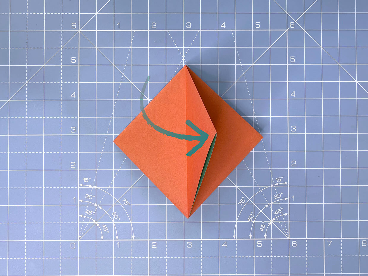 How to make an origami pumpkin – step 5a