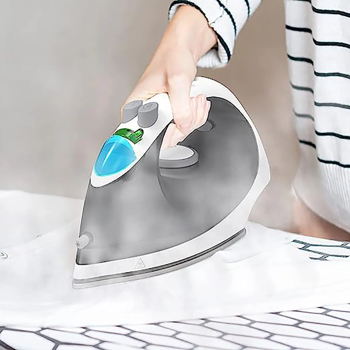 Steamfast SF-760 Cordless iron for quilting