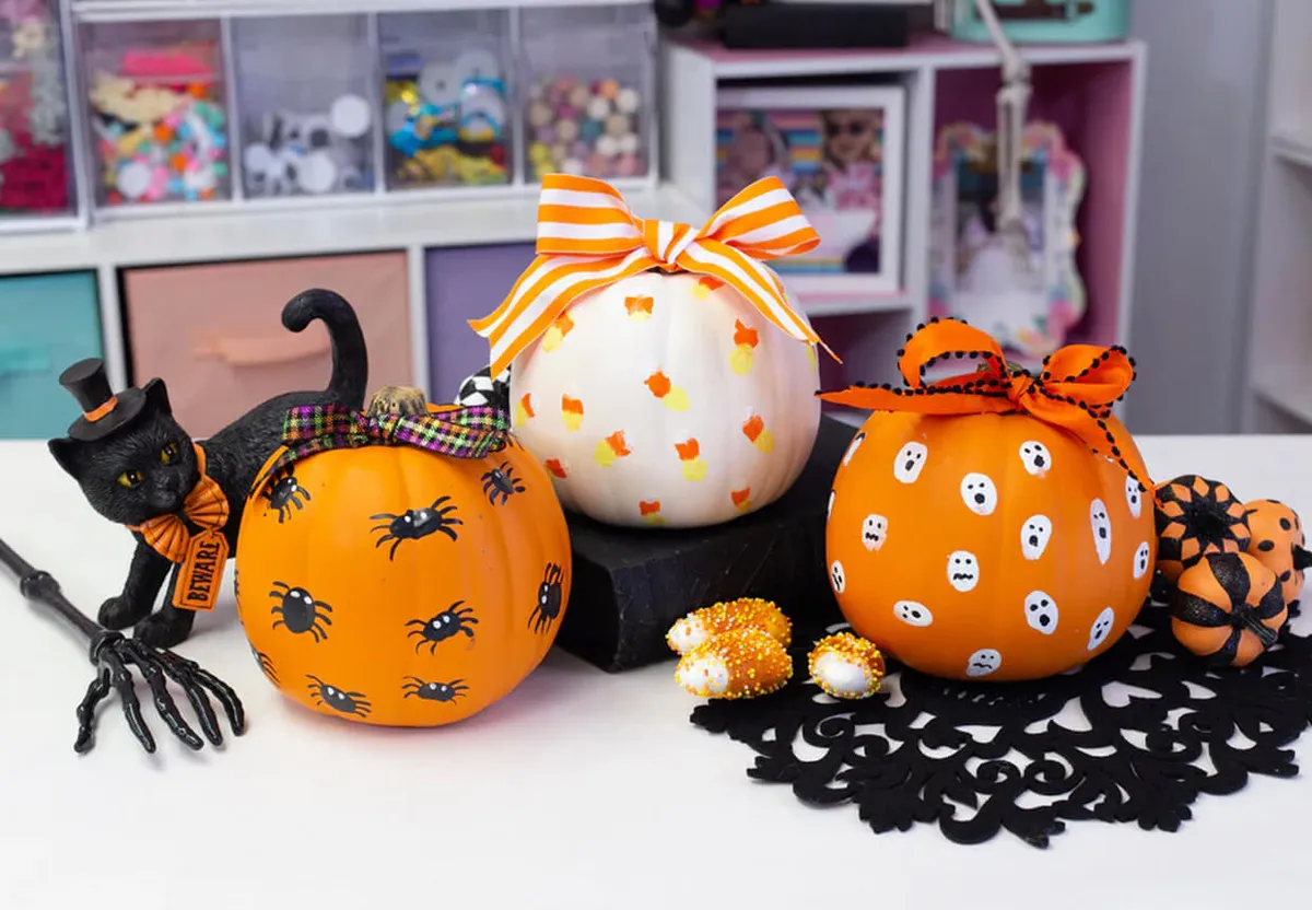 pumpkin decorating main