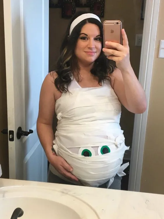Mummy pregnant Halloween costume