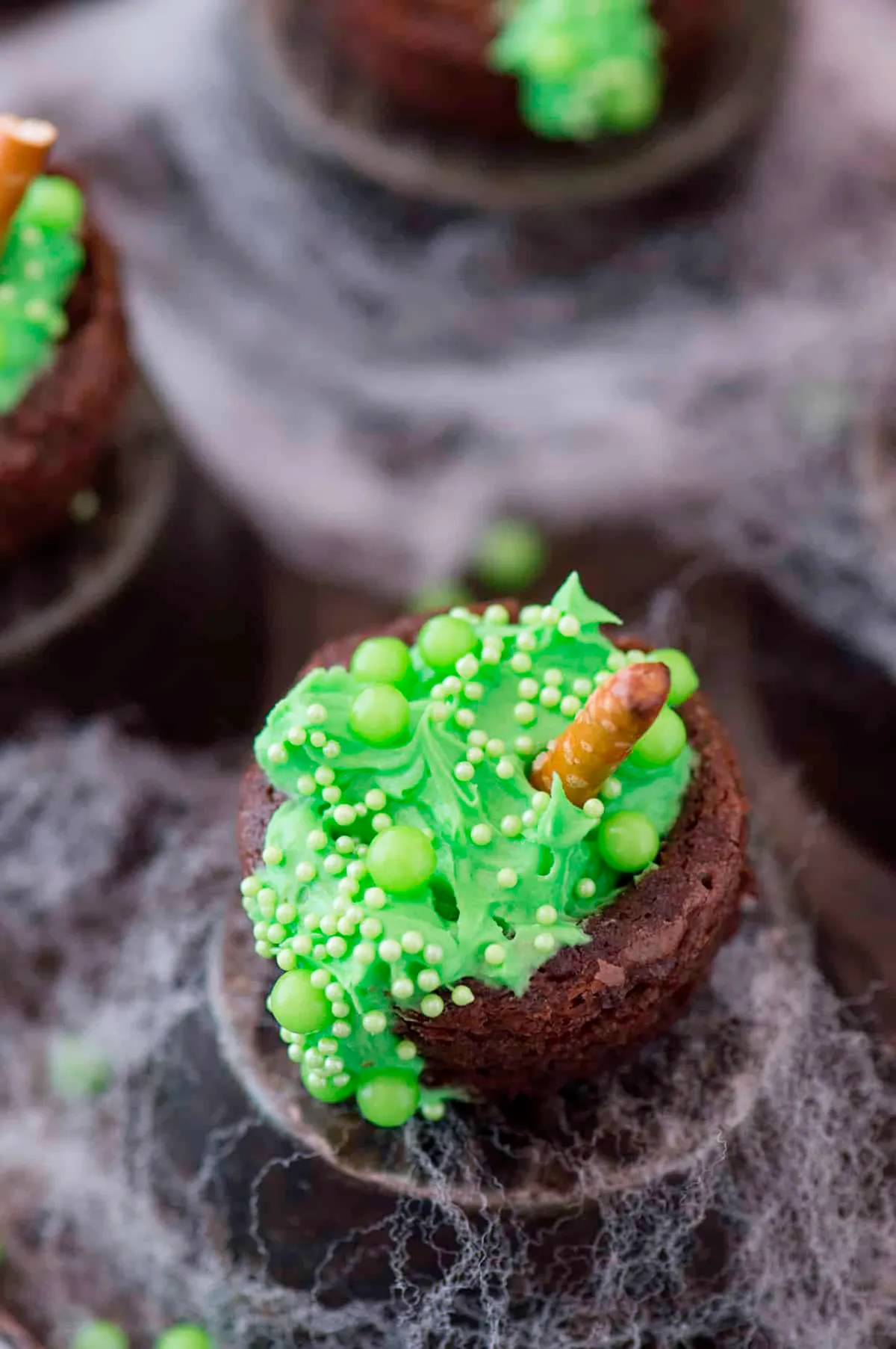 Bubbling witches cauldron brownies
