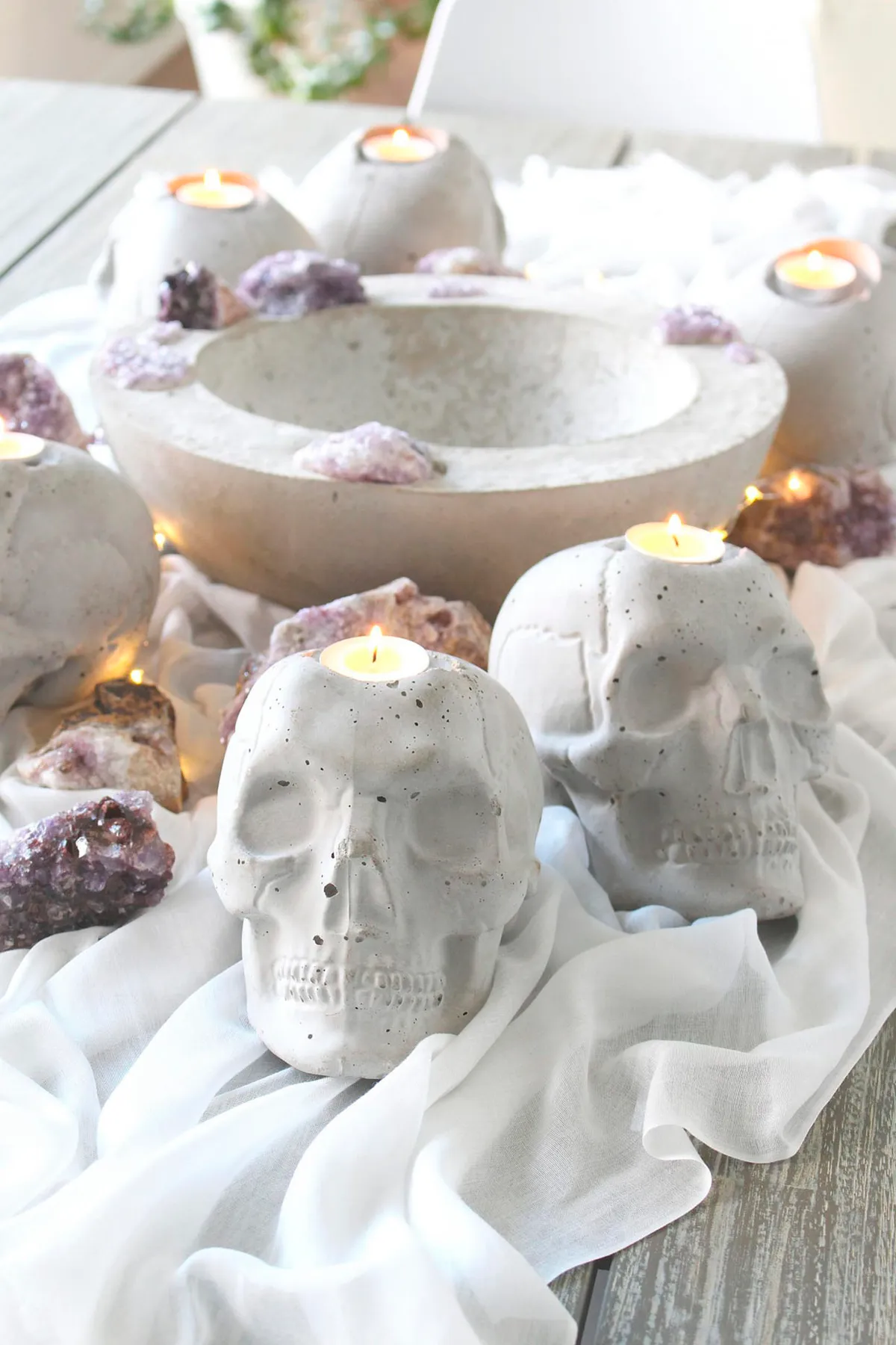 DIY concrete skulls