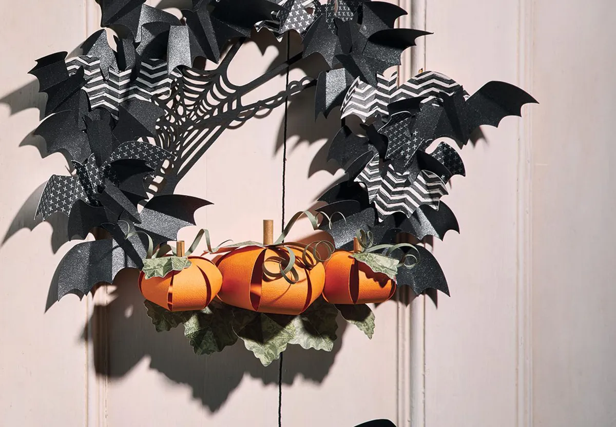 Paper Halloween wreath