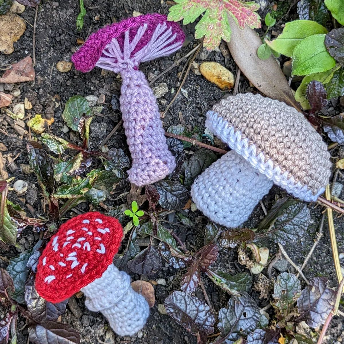 free_mushrooms_crochet_pattern_sides