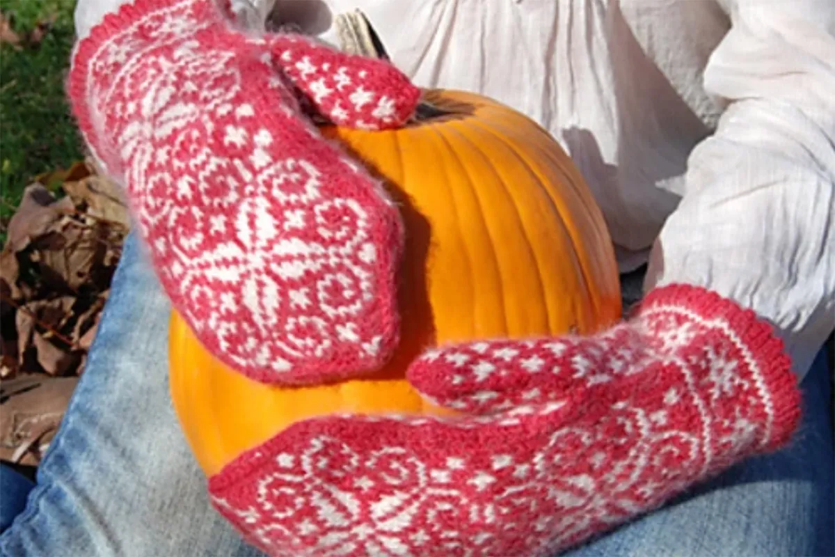 Christmas knitting patterns Amy Loberg (FiberWild!)