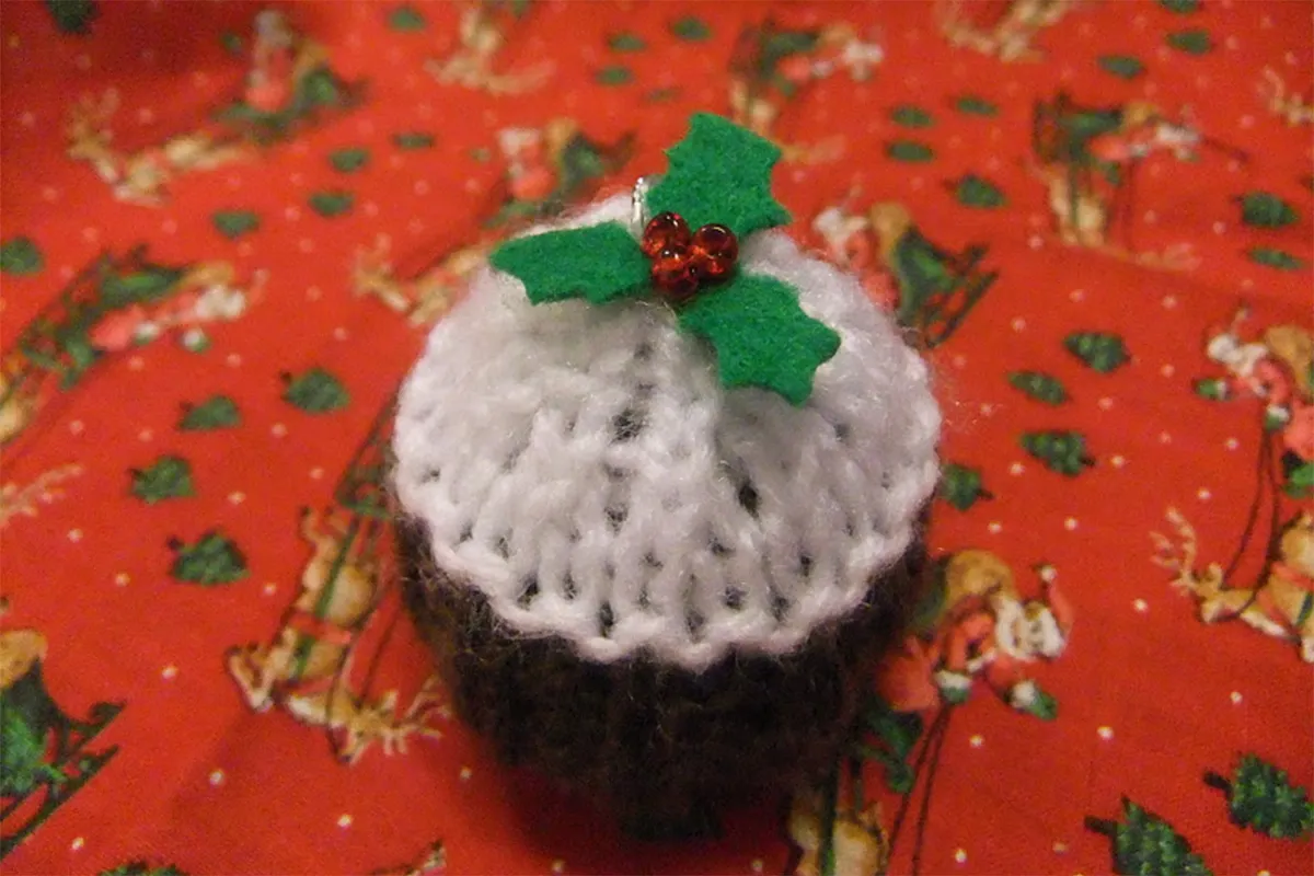 Christmas knitting patterns Apple Tree Crafts
