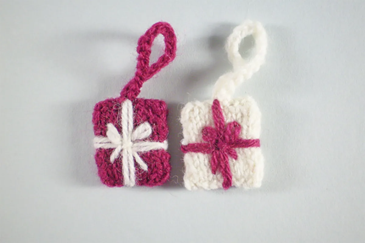 Christmas knitting patterns Frankie Brown 2