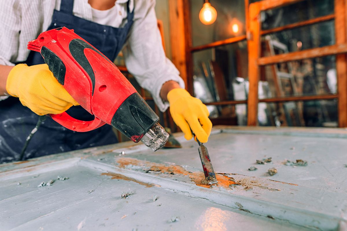 How to use a heat gun to remove paint | Gathered