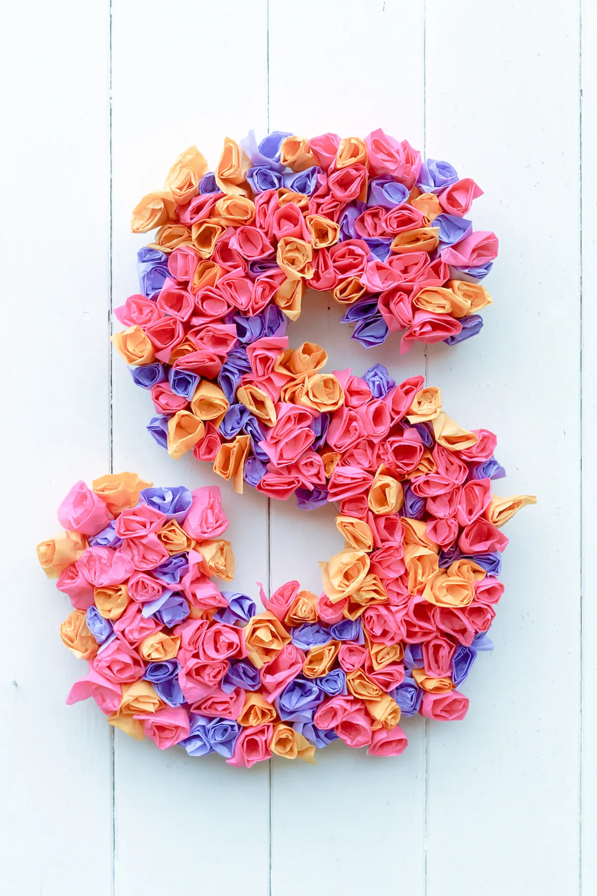 diy valentines decorations - rosette in the shape of a letter s