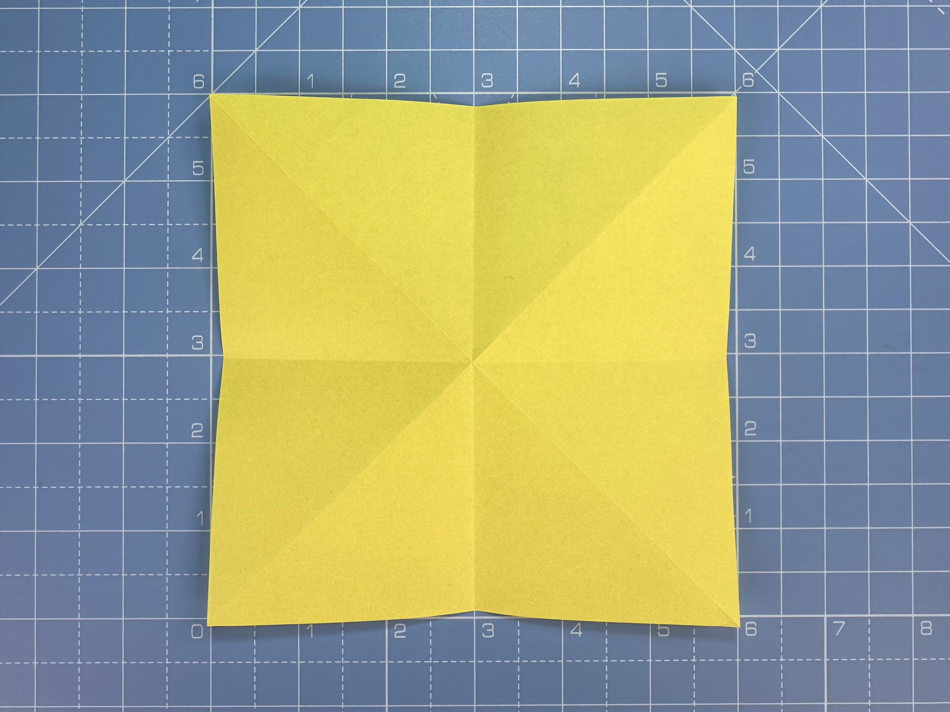 How to make an origami lily, step 2