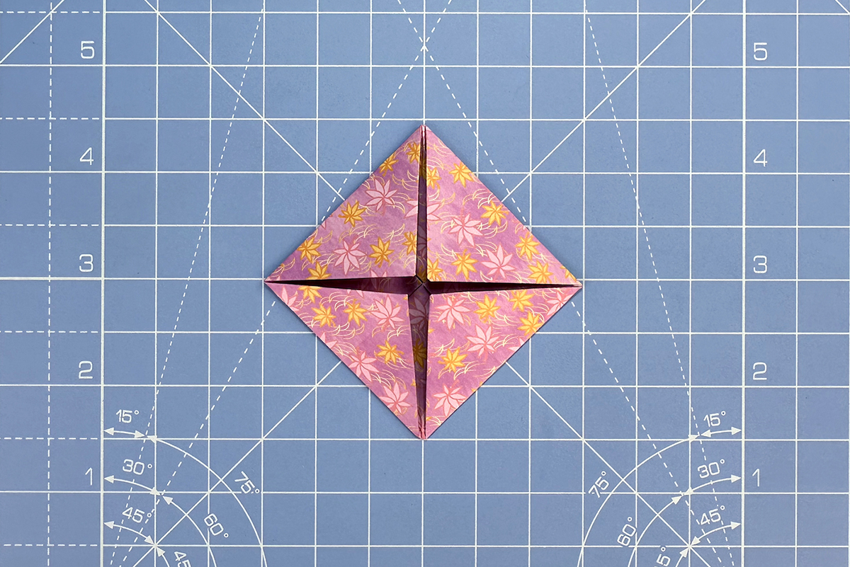 How to make an origami lotus, step 4b