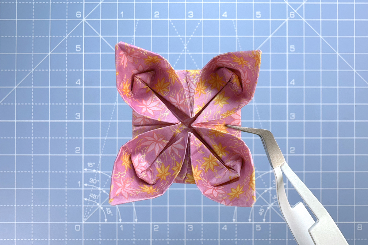 How to make an origami lotus, step 9a