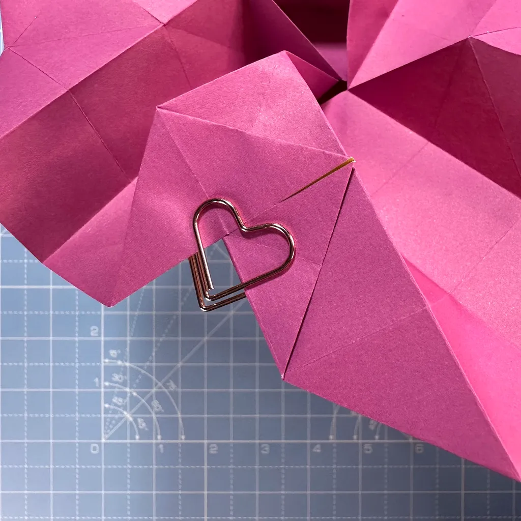 How to make an origami rose, step 37b