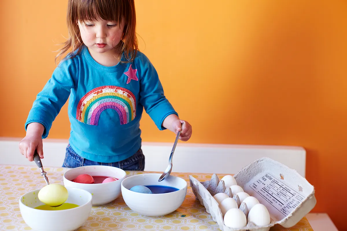toddler coloring easter eggs