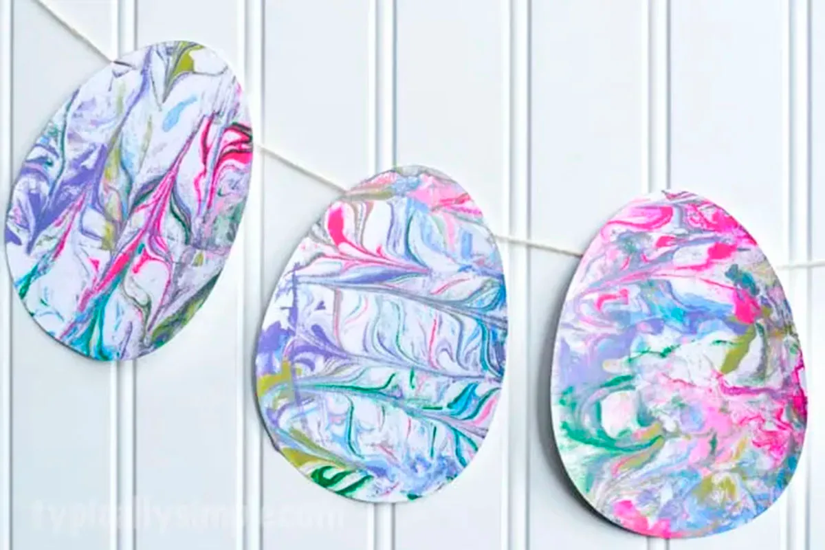 Marbled Easter eggs